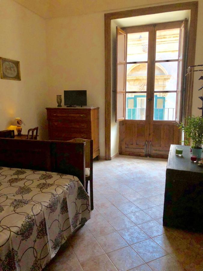 Zio Toto Bed and Breakfast Noto Buitenkant foto